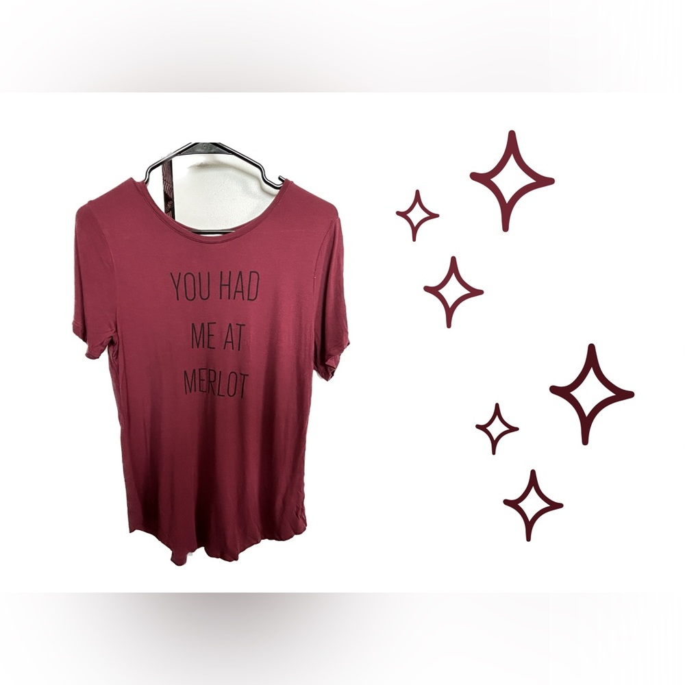 Old Navy Graphic Tee 🍷 - Maroon